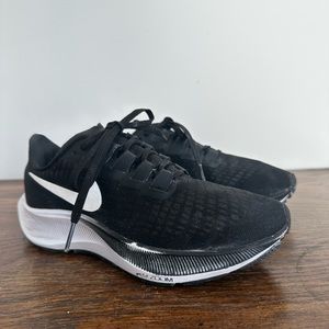 Nike Pegasus Women’s Trainers in US size 6.5